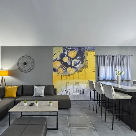 Bellavu For 8 People With Playground & Sea View In *