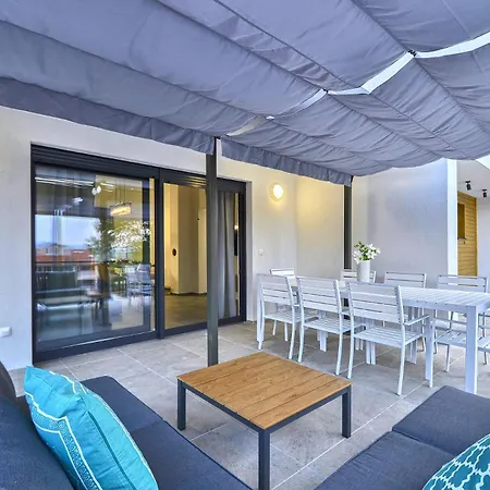 Bellavu For 8 People With Playground & Sea View In Villa