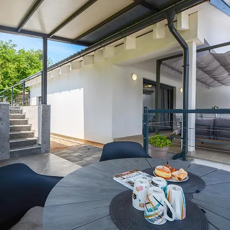 Bellavu For 8 People With Playground & Sea View In *